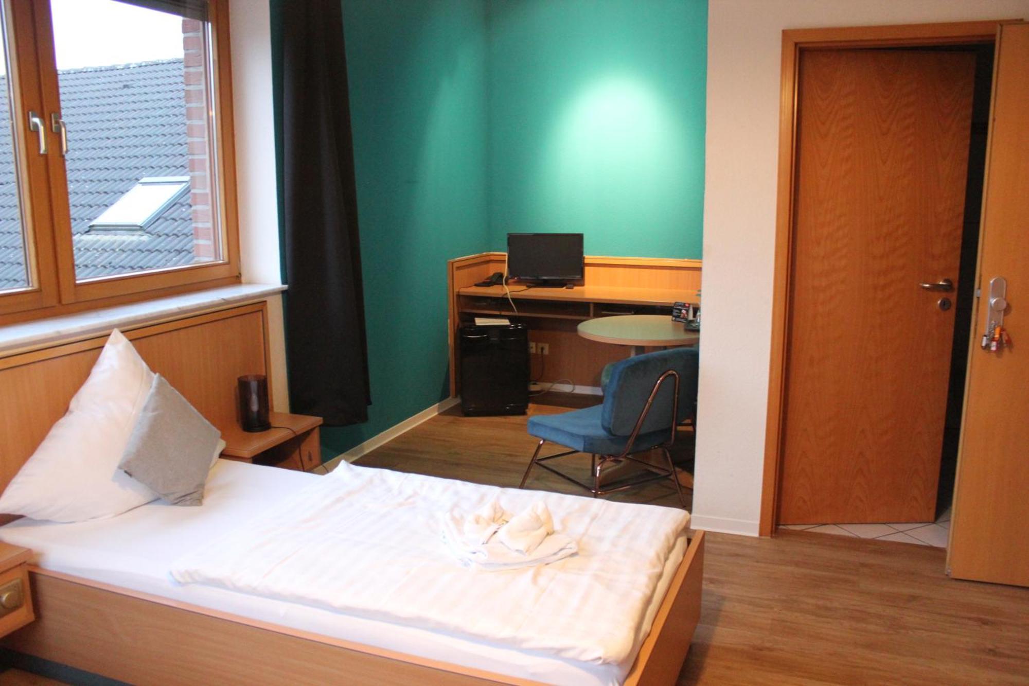 Inden Olympia Hotel & Restaurant מראה חיצוני תמונה
