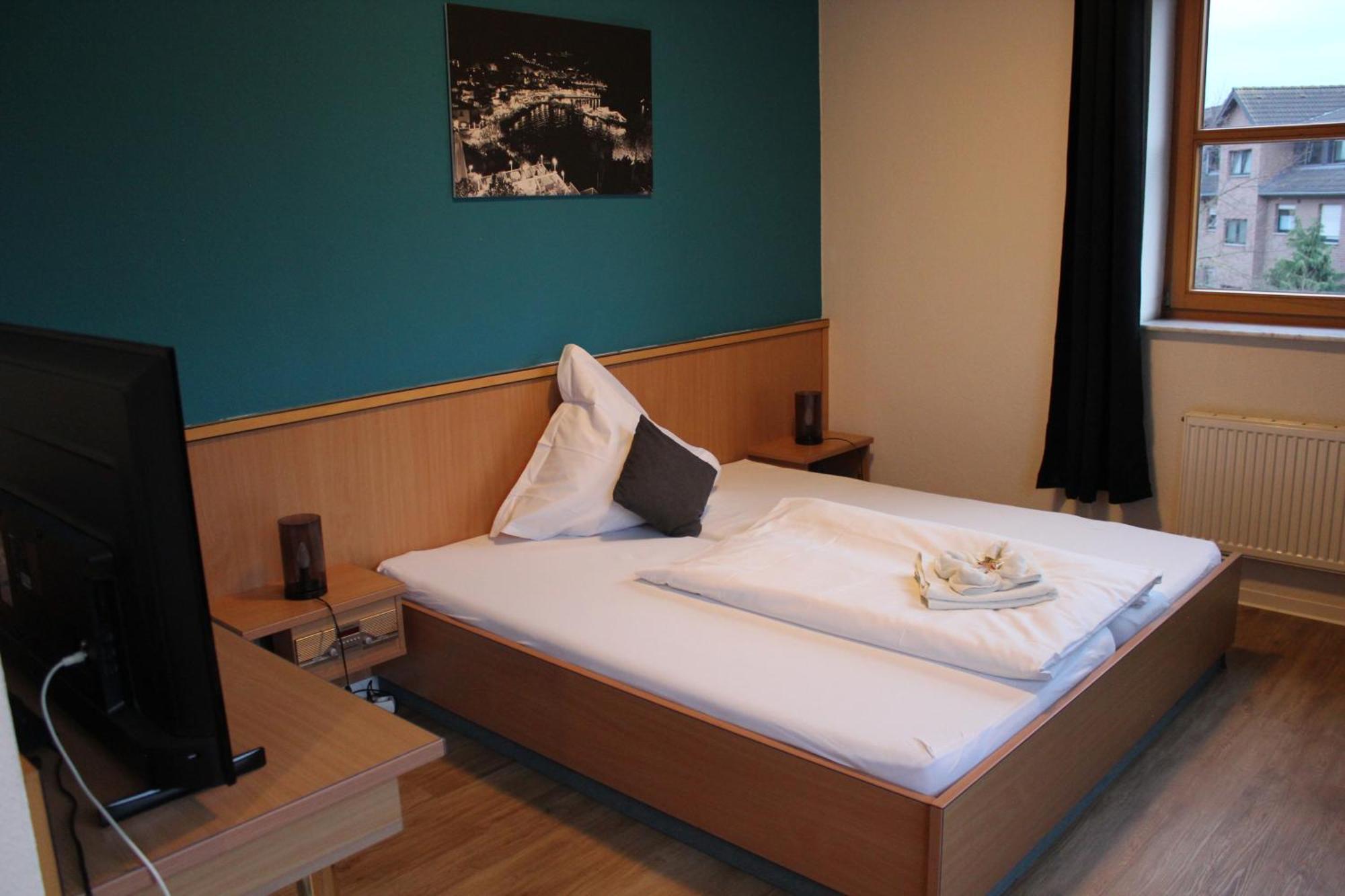 Inden Olympia Hotel & Restaurant מראה חיצוני תמונה