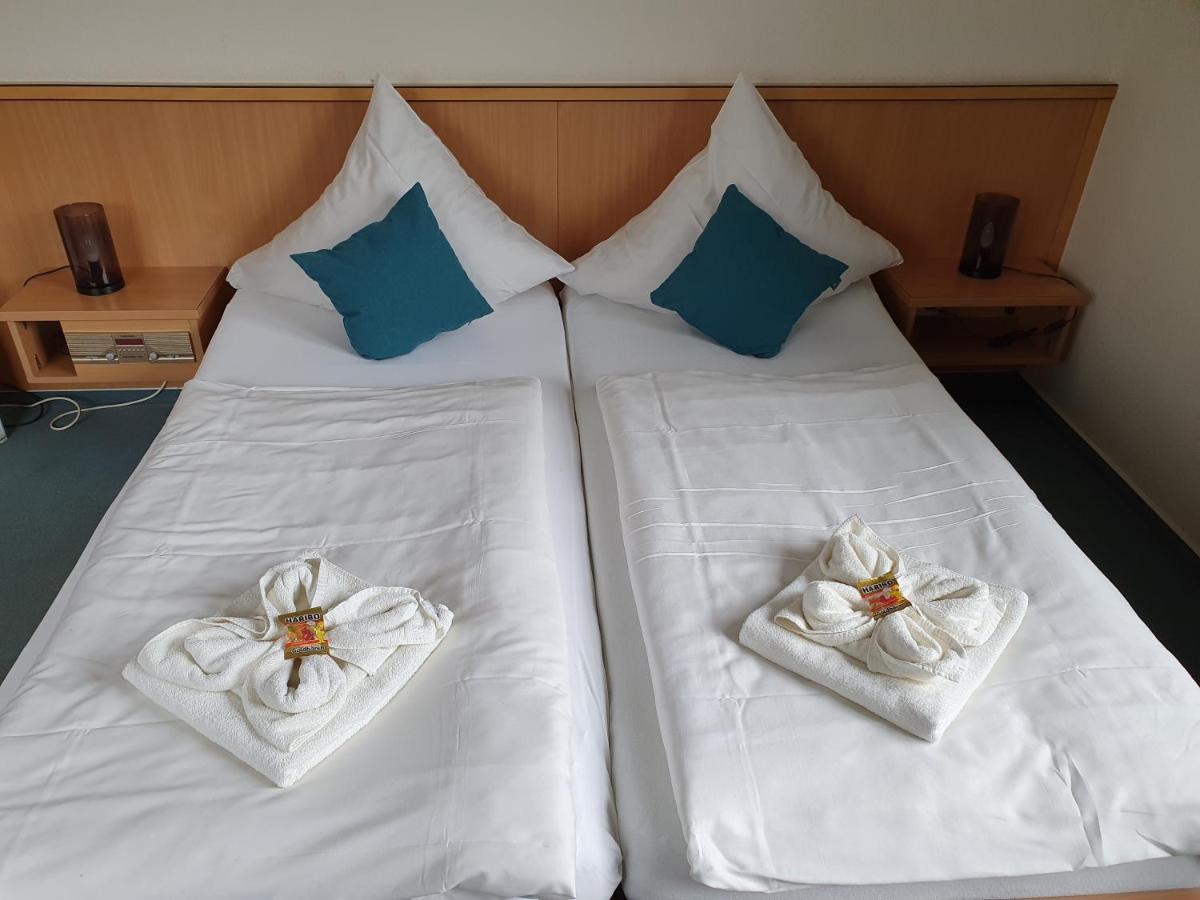 Inden Olympia Hotel & Restaurant מראה חיצוני תמונה